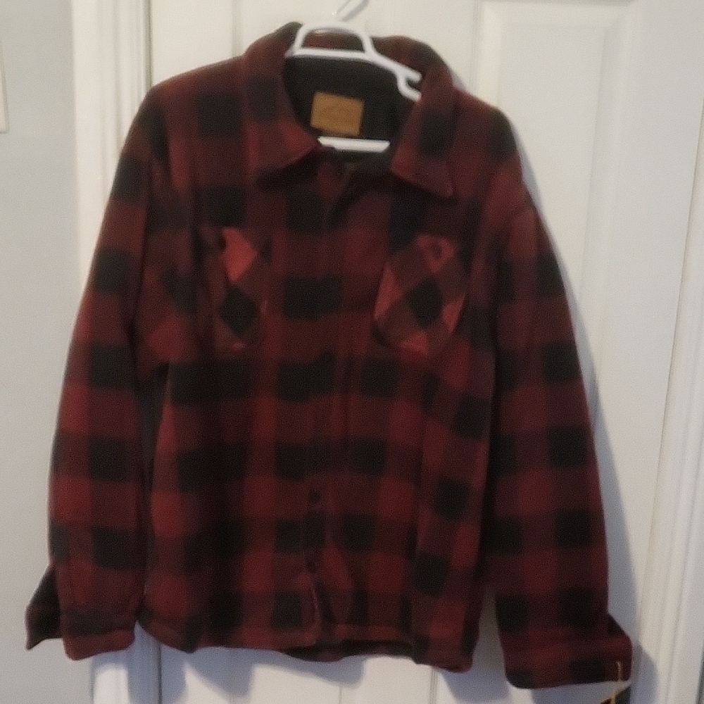 NWT Mountain Ridge  Men's Sherpa Lined Paid Buffalo Check Button Down Jacket